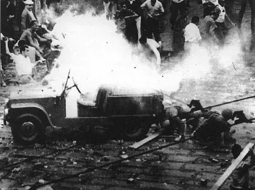 Il dna antidemocratico della sinistra genovese ammalata di torcicollo