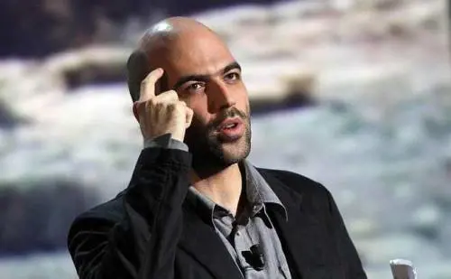 Rifiuti a Napoli? Saviano incolpa il Nord