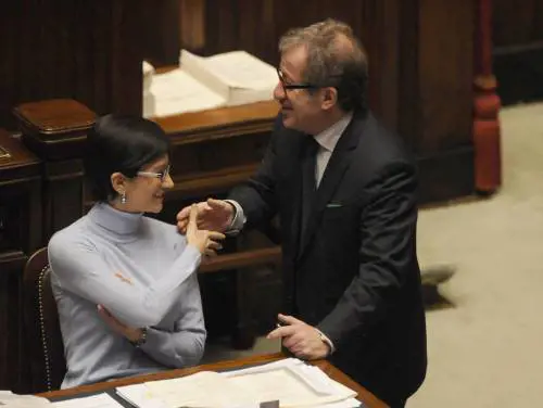 La Camera dà il via libera col sì dei finiani, esulta il governo: duro colpo a Parentopoli