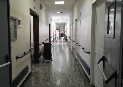 Roma, morto in ospedale 
Famiglia picchia i medici 
Procura apre un'inchiesta