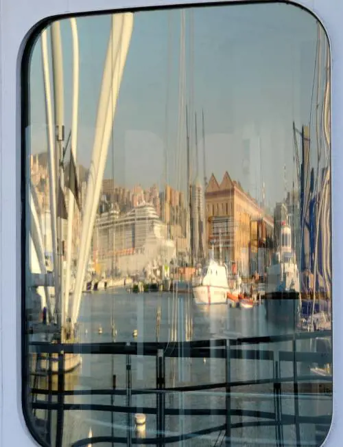 Vado via da Genova, resto qui a Genova