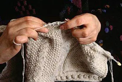 Così maschi e femmine imparano il lavoro a maglia