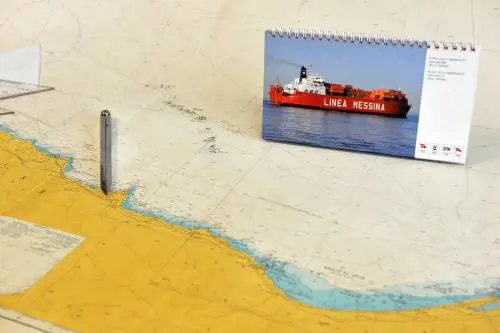 Egitto, un cargo in avaria 
E' iniziato il salvataggio 
grazie a un rimorchiatore