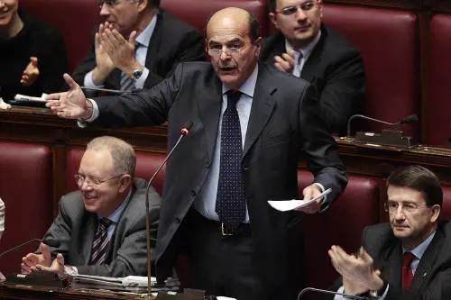 Bersani: "Il premier accelera verso le elezioni"