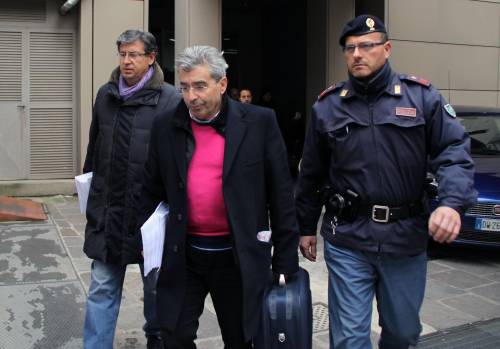 'Ndrangheta, maxi blitz: 
49 in manette a Cosenza, 
anche ex senatore Udeur