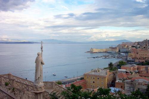 Imbarcazione da diporto 
affonda al largo di Gaeta: 
due dispersi e un morto