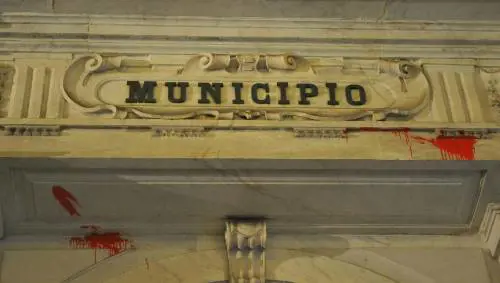 La violenza studentesca e il silenzio delle istituzioni