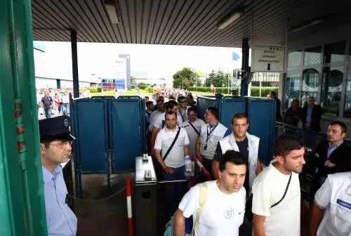 Fiat, i primi operai in rivolta contro la sinistra 
Tavolo con i sindacati sul futuro di Pomigliano