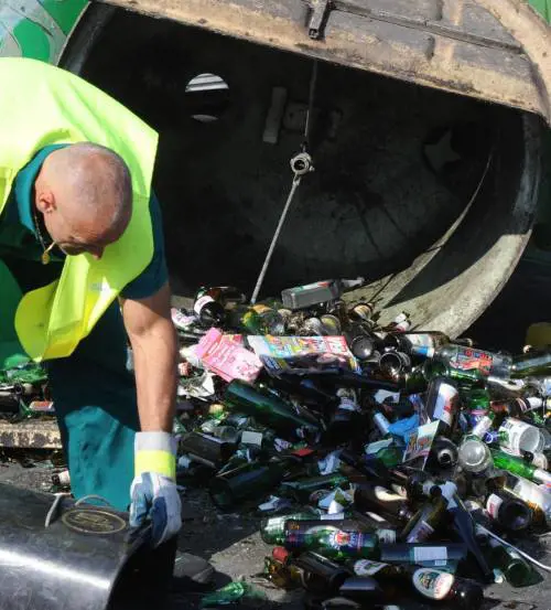 Senza gli sprechi del Comune i genovesi si divertono lo stesso