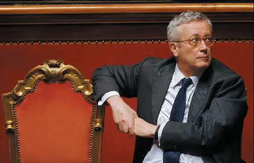 Ma cosa vuole davvero Tremonti? 
Appello al ministro: non fare il Fini