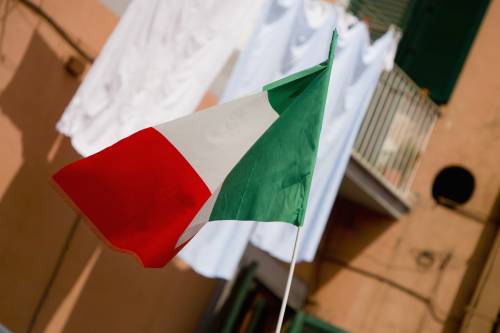Un appello alla Nazione: 
questa è la volta buona 
per fare la festa all’Italia