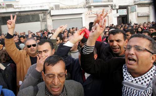 Tunisia, rivolta del pane: i morti salgono a 50