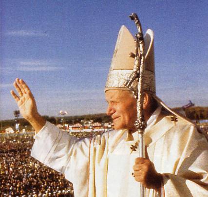 Papa Wojtyla, è ufficiale: 
guarì la suora francese 
C'è il sì alla beatificazione