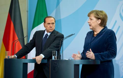 Il Cavaliere respinge la stoccata di Fini:  
"In Italia è impossibile una grande coalizione"
