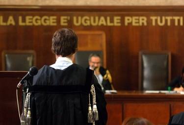 Sesso per soldi col minore? Il giudice fa carriera