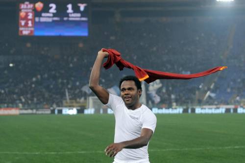 Roma, ancora Simplicio. Ma il derby di notte è sempre una guerra