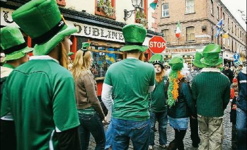 L’Irlanda torna a 150 anni fa  
Tutti in viaggio verso l’America