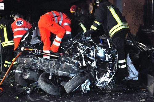 Piacenza, auto si schianta: morti tre giovani 
Il 21enne che guidava era sotto effetto dell'alcol