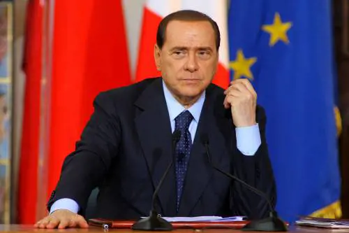 IL DIBATTITO SUL CAV 
Li zittisca con le riforme 
Governiamo o molliamo