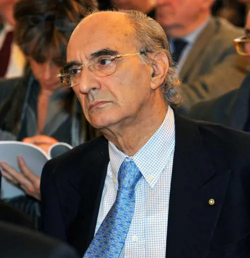 Banca Carige: 2010 positivo «Il 2011? Sarà un anno duro»