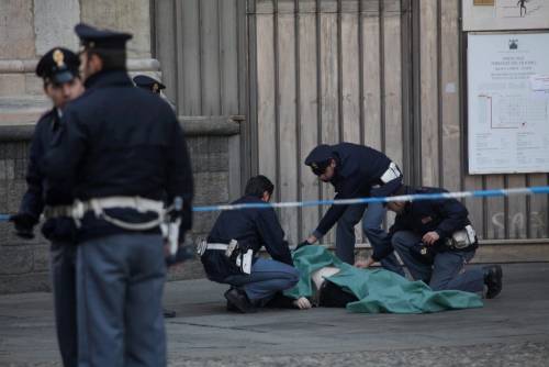 Milano, 25enne precipita dal Duomo e muore