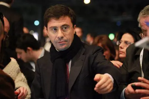 Se il re dei processi mediatici fa la vittima