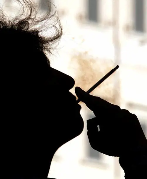 Ruba le sigarette allamministratore infedele