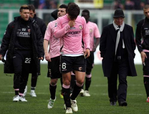 L'Inter va e batte la Samp a Marassi 
Udinese spietata, Palermo a pezzi