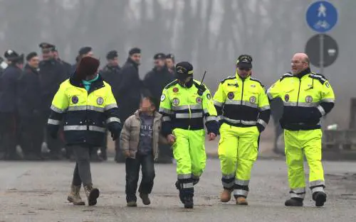 I volontari ce l'hanno messa tutta 
Troppo facile criticarli in poltrona