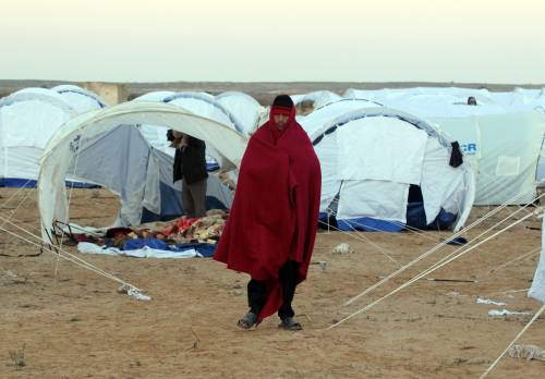 Libia, è allarme profughi 
Si muove Palazzo Chigi: 
"Missione umanitaria"