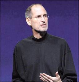 A sorpresa compare Steve Jobs 
e ruba la scena alla sua creatura
