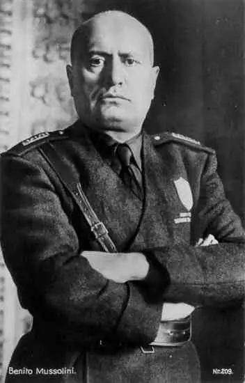 Duce, i diari del cameriere 
li ha scritti Indro o Vanzina?