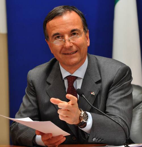 Frattini: "Approvata missione umanitaria in Tunisia" 