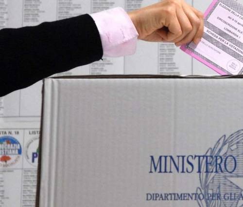 Amministrative, si vota il 15 e il 16 maggio 
Referendum a giugno. E la sinistra polemizza