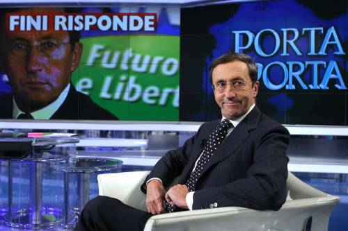 Fini scatenato da Vespa: 
"Io, eroe anti Gheddafi... 
Il vero premier è Bossi"