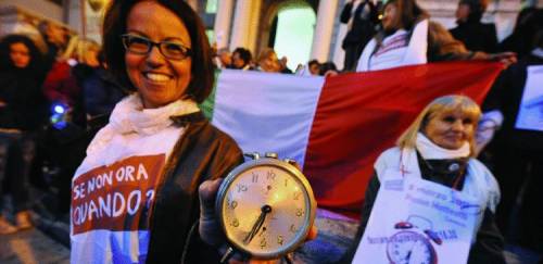 La sindaca Marta scampanella «per dare la sveglia all’Italia»