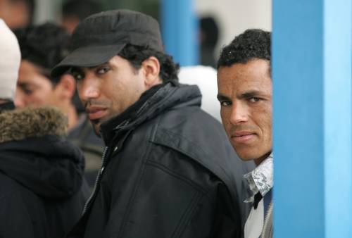 Gheddafi raduna immigrati  
da inviare in Italia e Spagna