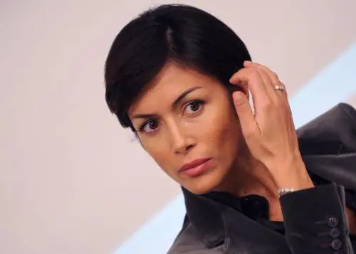 Lady Bocchino sbugiarda il marito