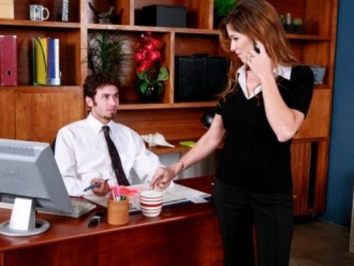 Tutti al lavoro. Per tradire meglio