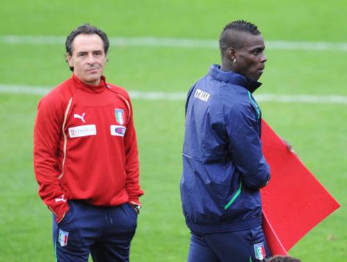 Prandelli su Balotelli: 
"Così ti fai male da solo"