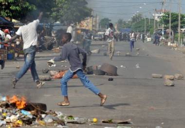 Costa d'Avorio, un migliaio tra morti e dispersi 
Feriti 4 caschi blu. La Caritas: "E' una strage"