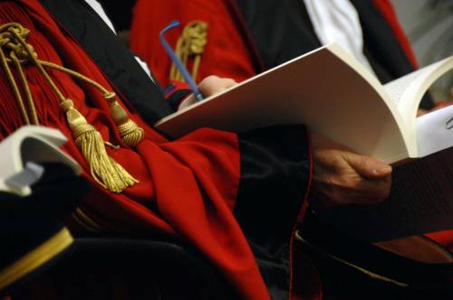 Il Csm va oltre i suoi poteri: 
no alla responsabilità delle toghe
