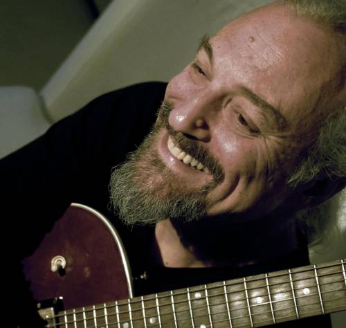 «Vi porto la mia musica, ribelle e rock»