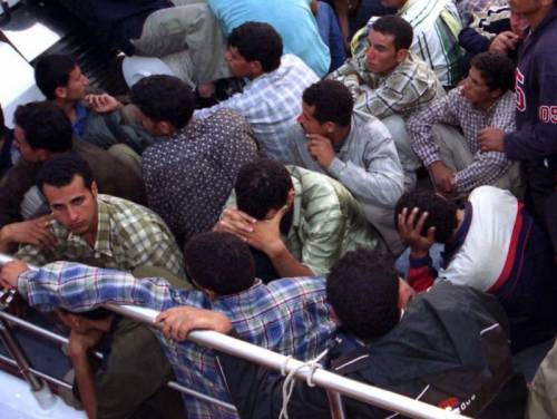 Sbarchi a Lampedusa 
Arriva un altro barcone: 
a bordo 600 migranti