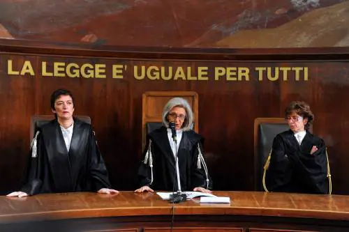 L'EDITORIALE 
Le banche la fanno  
sempre franca