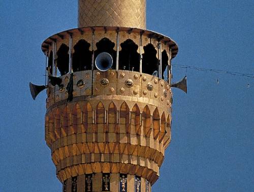 Quel minareto a Milano 
E' un altro passo 
verso l'islamizzazione