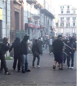 Napoli, bomba anti Pdl: è più colpevole la sinistra che tace e minimizza