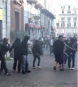Napoli, bomba anti Pdl: è più colpevole la sinistra che tace e minimizza