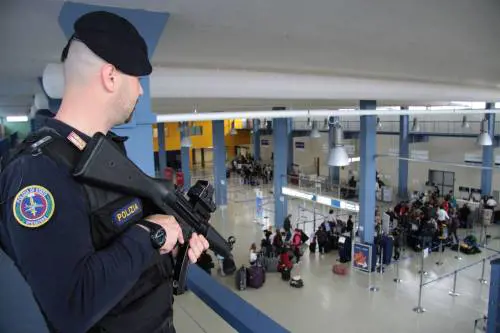 Cresce il rischioattentati: 
le fucine di fanatici in Italia