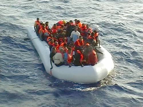 Invasione di Lampedusa: 
mille immigrati in 24 ore